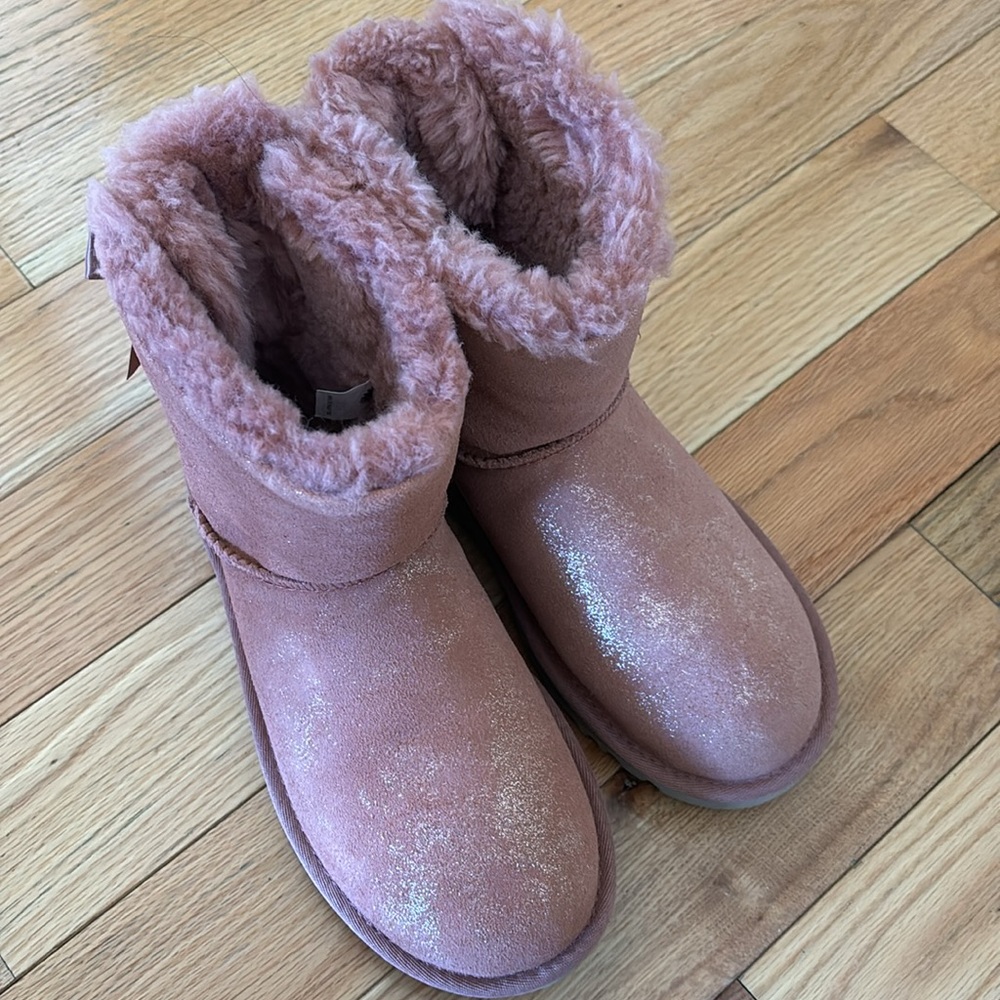 UGG classic  Mini Bailey Bow Glimmer Boot